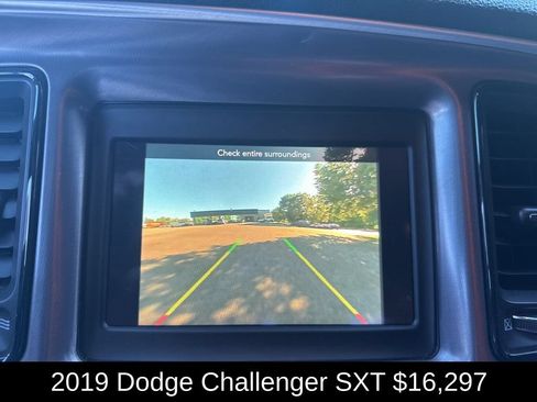 Used 2019 Dodge Challenger SXT RWD image 22