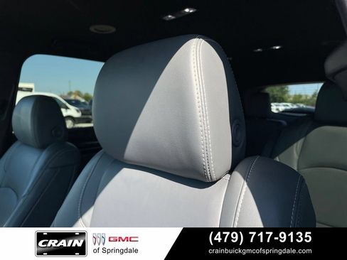 Used 2023 Buick Enclave Essence FWD image 22