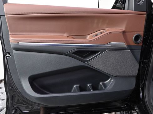 New 2026 Lincoln Navigator L Reserve AWD/4WD image 23