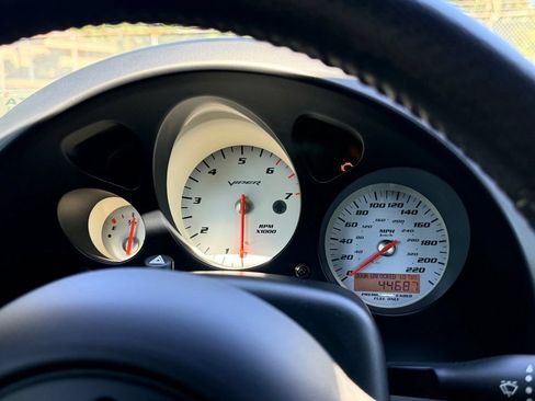 Used 2006 Dodge Viper SRT-10 RWD image 13