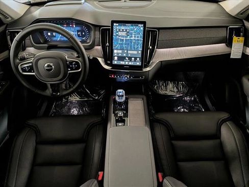 New 2026 Volvo XC90 B6 Ultra w/ Protection Package image 16