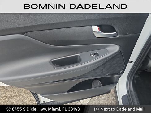 Used 2021 Hyundai Santa Fe SEL image 12