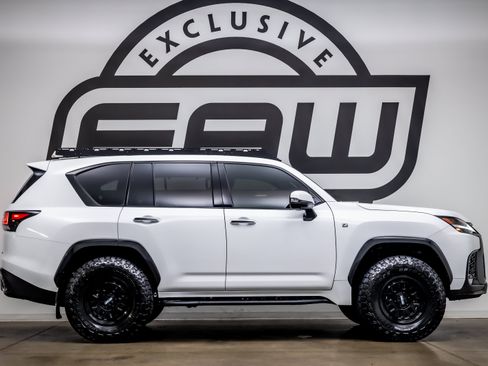 Used 2024 Lexus LX 600 F Sport AWD/4WD image 10