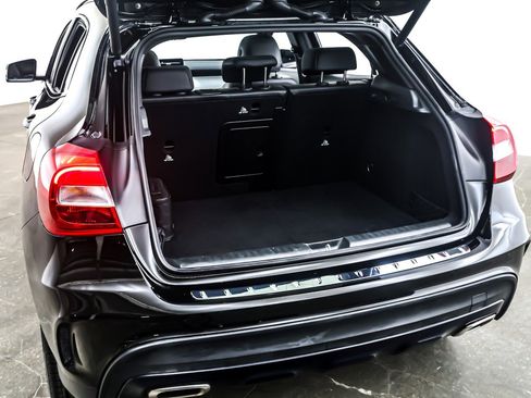 Used 2020 Mercedes-Benz GLA 250 image 23