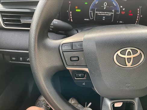 Used 2025 Toyota Camry LE FWD image 22