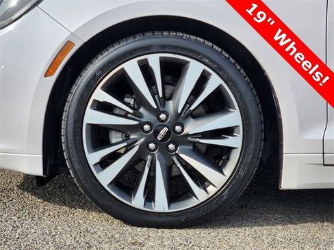 Used 2017 Lincoln MKZ Reserve image 10