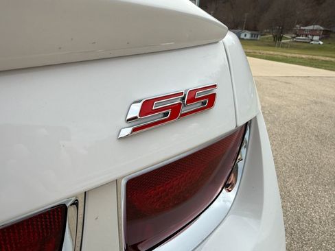 Used 2010 Chevrolet Camaro SS w/ LPO, Ground Effects Package image 9