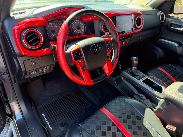 Used 2021 Toyota Tacoma TRD Off-Road AWD/4WD image 13