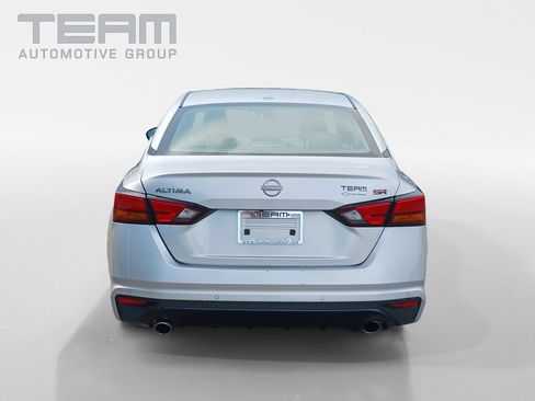 Used 2024 Nissan Altima 2.5 SR FWD image 1