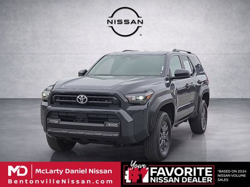 Used 2025 Toyota 4Runner SR5 AWD/4WD image 2