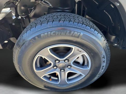 Used 2022 Jeep Wrangler Sport S image 22