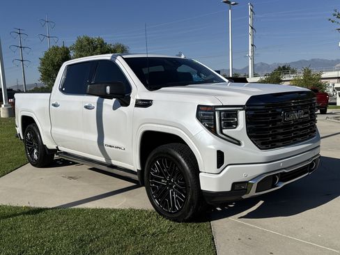 Used 2022 GMC Sierra 1500 Denali Ultimate AWD/4WD image 7