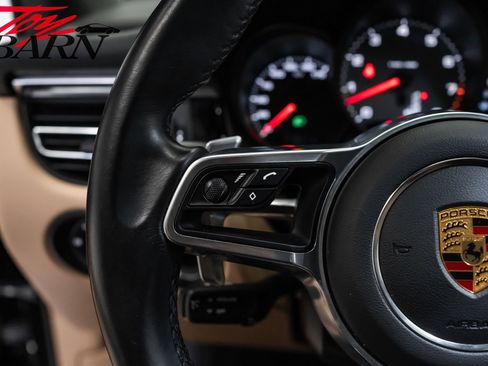 Used 2021 Porsche Macan S image 29
