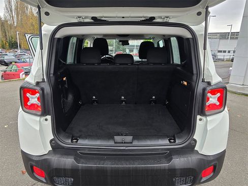 Used 2016 Jeep Renegade 75th Anniversary image 16