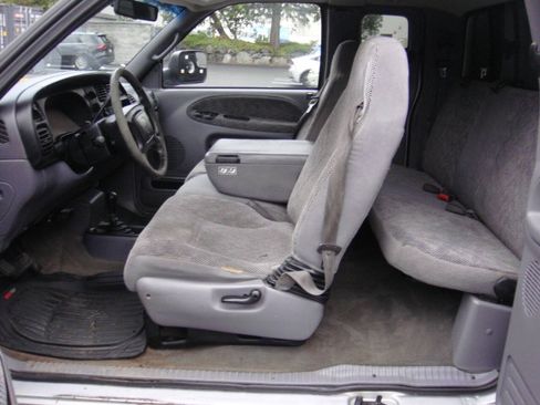 Used 2001 Dodge Ram 2500 Truck 4x4 Quad Cab image 10