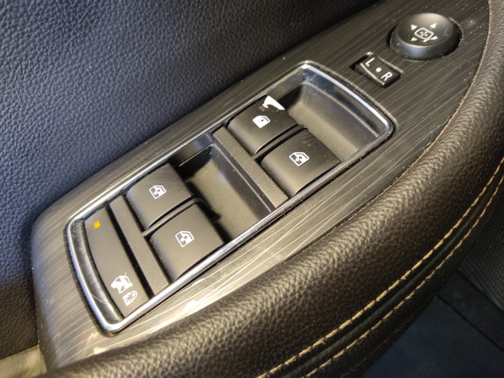 Used 2019 Chevrolet Impala LT FWD image 27