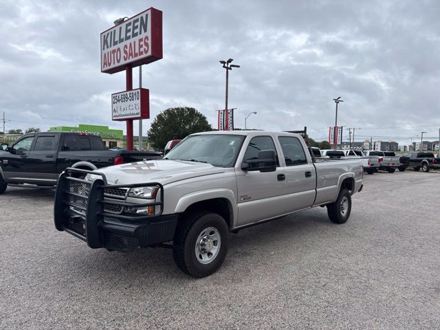 Used 2005 Chevrolet Silverado 3500 LS w/ Heavy-Duty Power Package AWD/4WD image 2