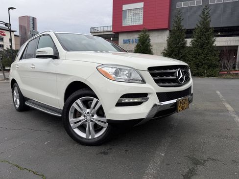 Used 2013 Mercedes-Benz ML 350 ML 350 4MATIC AWD 4dr SUV image 2