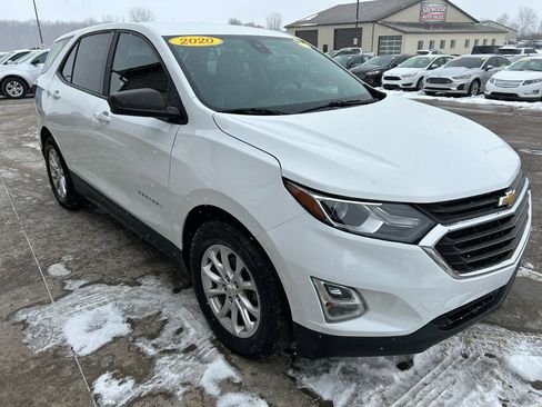 Used 2020 Chevrolet Equinox LS image 3
