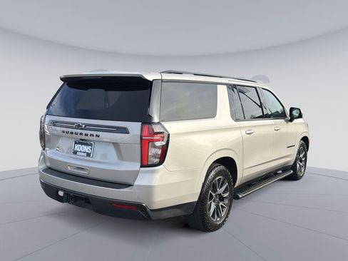 Used 2021 Chevrolet Suburban Z71 w/ Z71 Off-Road Package image 7