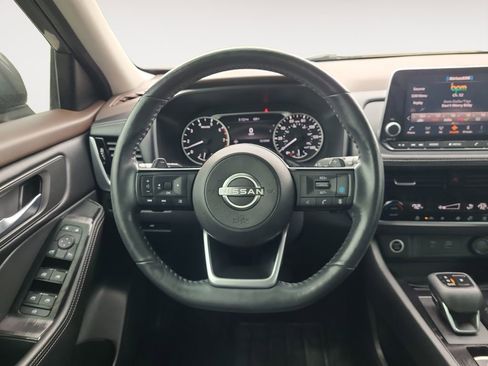 Used 2022 Nissan Rogue SV w/ SV Premium Package AWD/4WD image 12