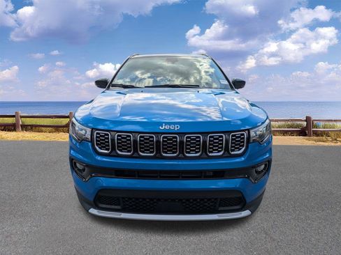 Certified 2025 Jeep Compass Limited AWD/4WD image 11