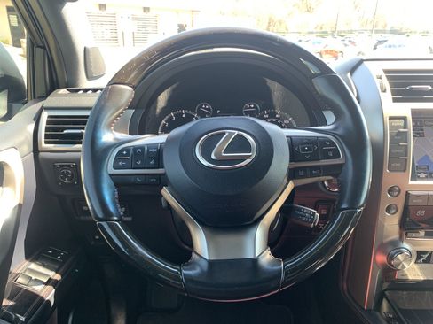 Used 2021 Lexus GX 460 Premium image 18