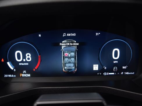 Used 2025 Ford Explorer ST image 3