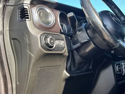 Used 2021 Jeep Wrangler Unlimited Sahara image 14