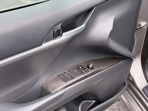 Used 2023 Toyota Camry SE FWD image 17