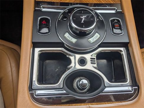 Used 2014 Rolls-Royce Wraith image 21