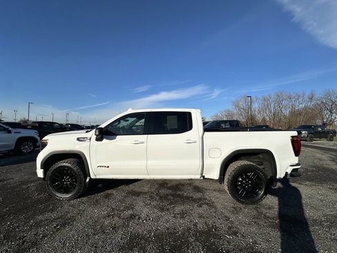 Used 2024 GMC Sierra 1500 AT4 w/ Technology Package image 10