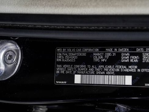 Used 2023 Volvo XC60 B5 Plus w/ Protection Package Premier FWD image 39