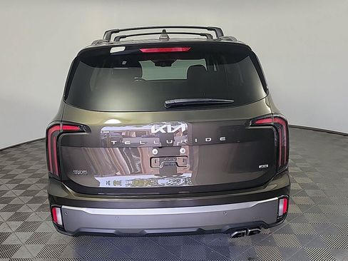 Certified 2025 Kia Telluride EX w/ EX Captain's Chair Package AWD/4WD image 5