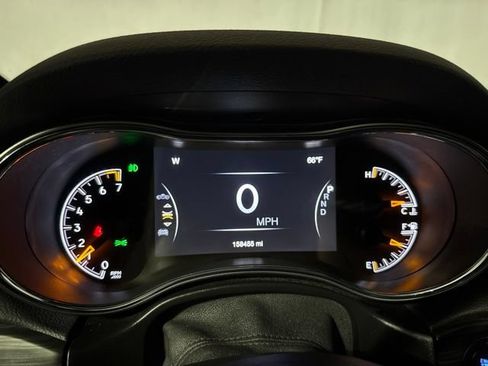 Used 2019 Jeep Grand Cherokee Limited AWD/4WD image 26