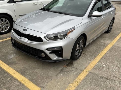 Used 2019 Kia Forte LXS image 1