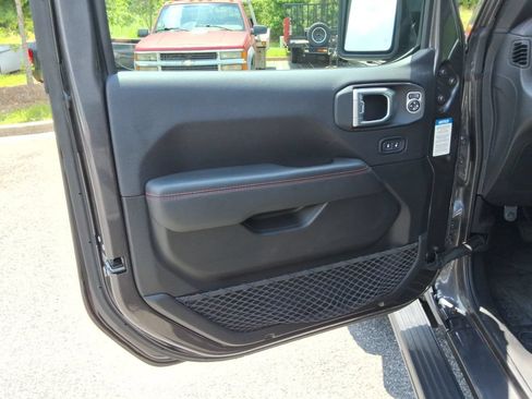 Used 2020 Jeep Wrangler Unlimited Rubicon AWD/4WD image 25