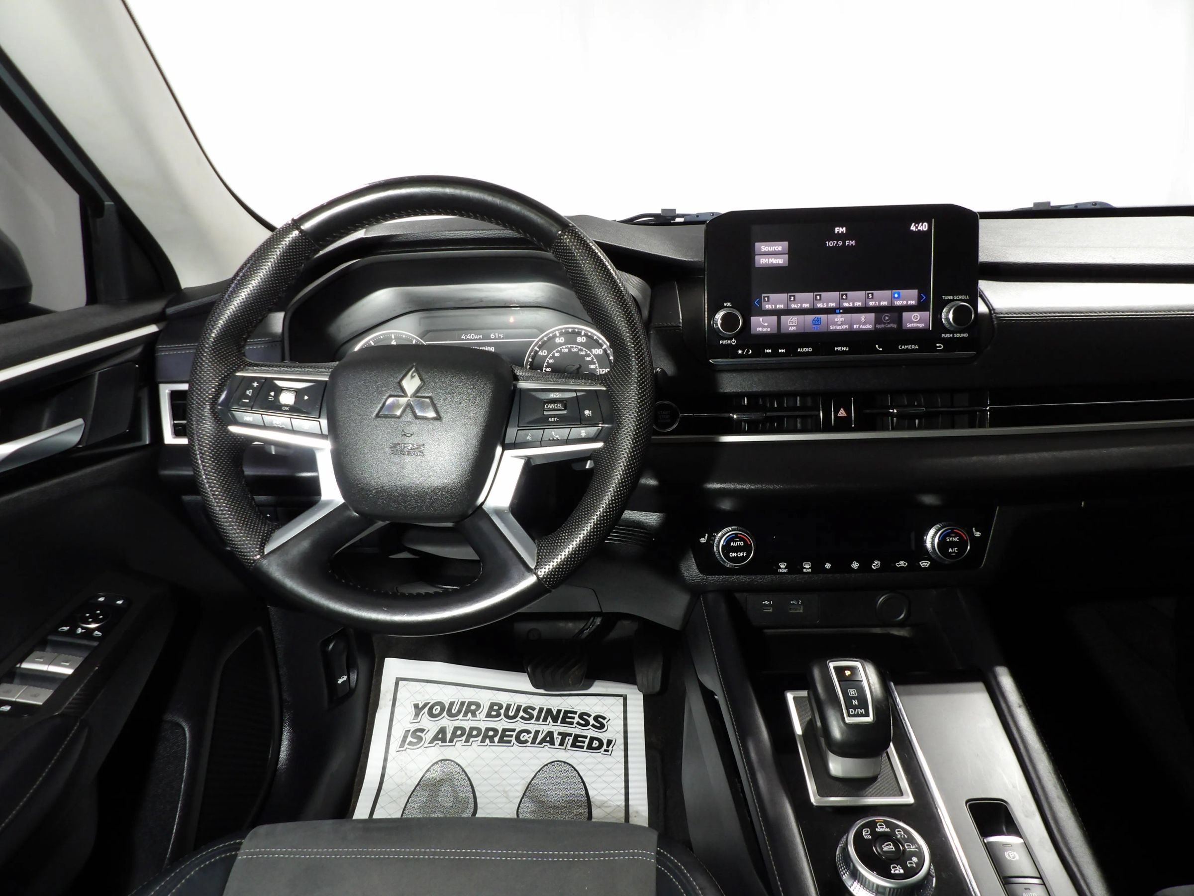 Used 2023 Mitsubishi Outlander ES AWD/4WD image 15