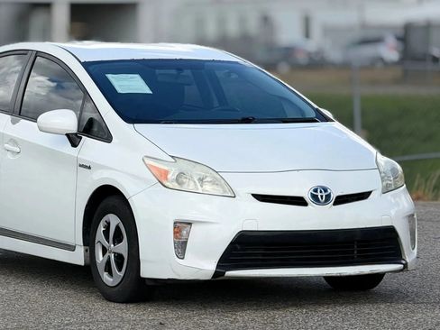 Used 2013 Toyota Prius Two FWD image 15