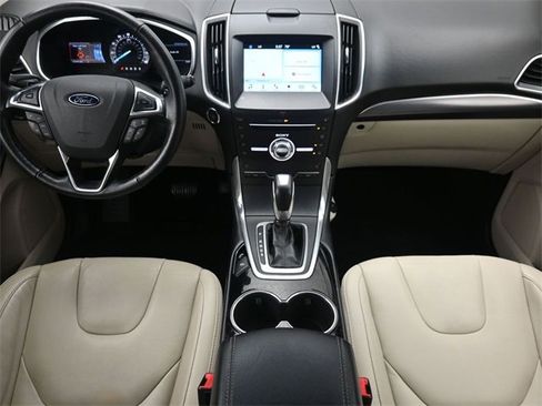 Used 2017 Ford Edge Titanium w/ Technology Package image 21