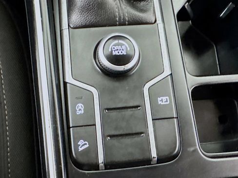 Used 2021 Kia Sorento LX FWD image 15