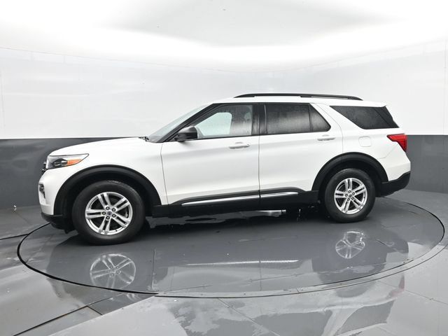 Used 2020 Ford Explorer XLT w/ Equipment Group 202A AWD/4WD image 5