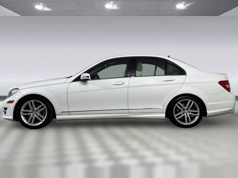 Used 2014 Mercedes-Benz C 250 Sedan image 2