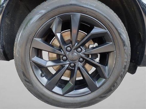 Used 2022 Audi Q5 2.0T Premium w/ Convenience Package AWD/4WD image 7
