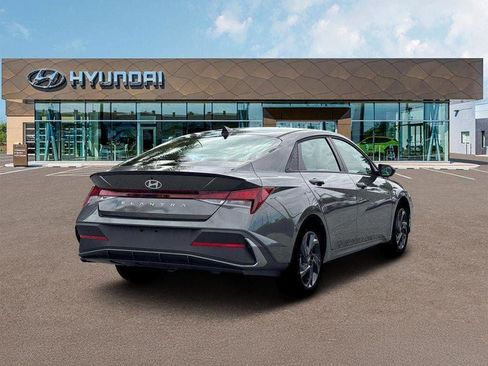 New 2026 Hyundai Elantra Sport image 7