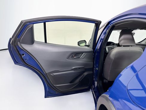 Used 2025 Toyota Prius LE FWD image 25
