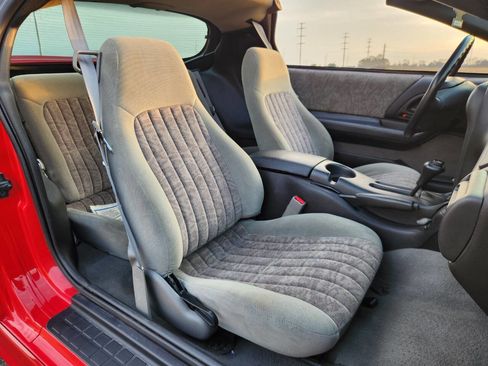 Used 2002 Chevrolet Camaro Z28 w/ Preferred Equipment Group 2 image 8