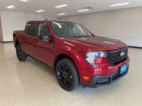 New 2025 Ford Maverick XLT w/ XLT Luxury Package image 3