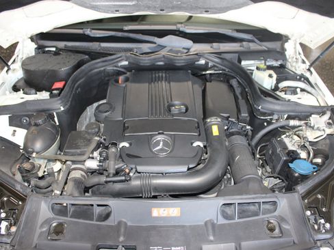 Used 2012 Mercedes-Benz C 250 C 250 Sport Sedan 4D image 27