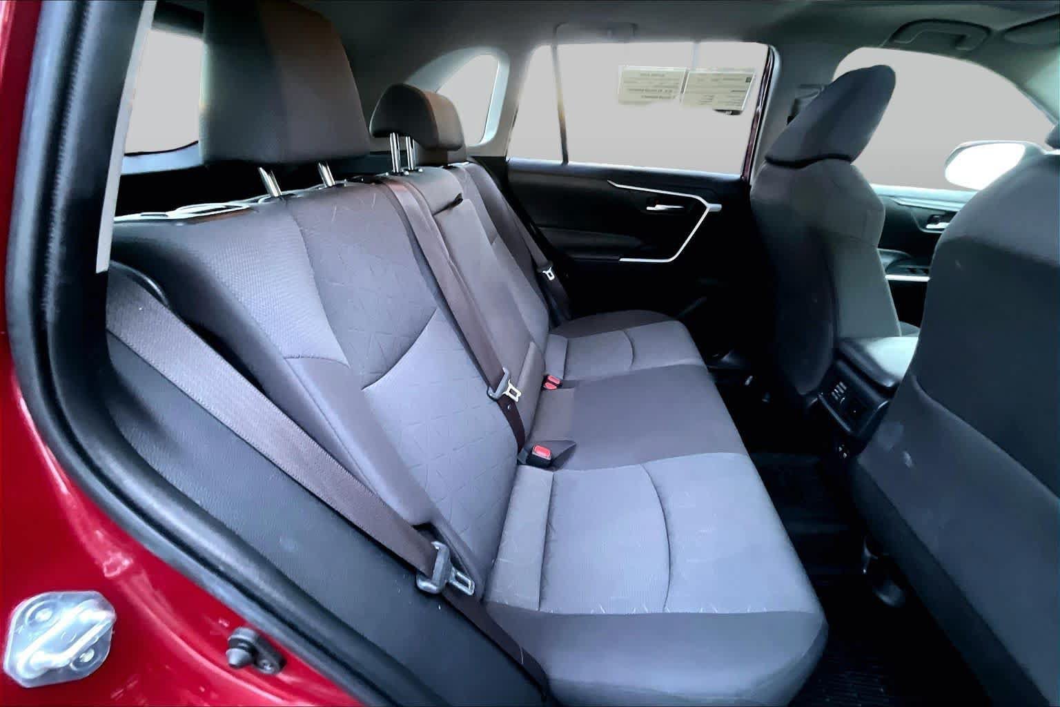 Certified 2019 Toyota RAV4 XLE AWD/4WD image 19